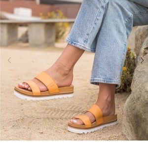 Reef Cushion Vista Hi Sandals